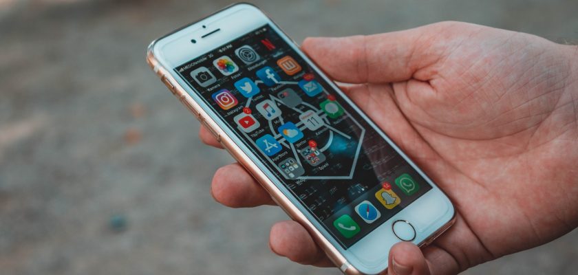 gold iphone