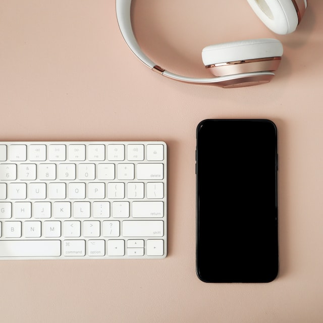 iphone near the mac keyboard